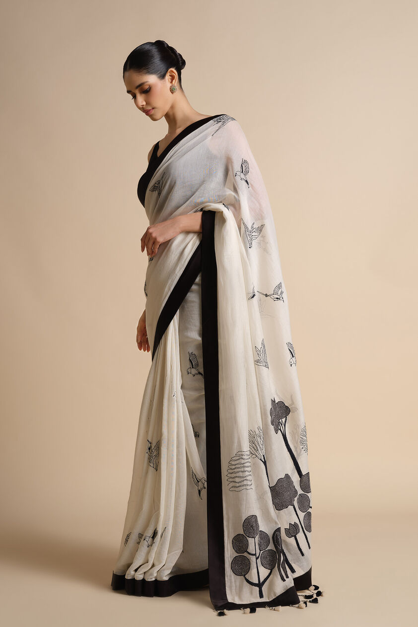 Usoa Hand-embroidered Kantha Mul Saree - Ivory, Ivory, image 3